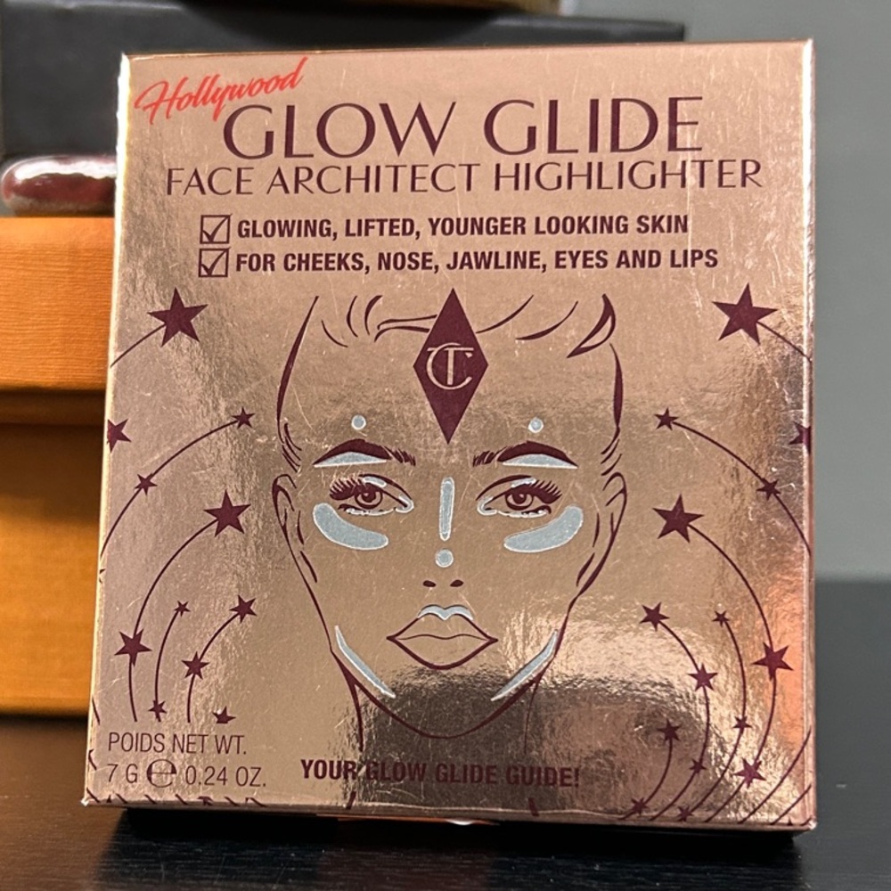 Charlotte Tilbury Glow Glide Highlighter - Champagne Glow